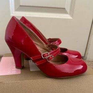 Journee Collection Wendy red patent